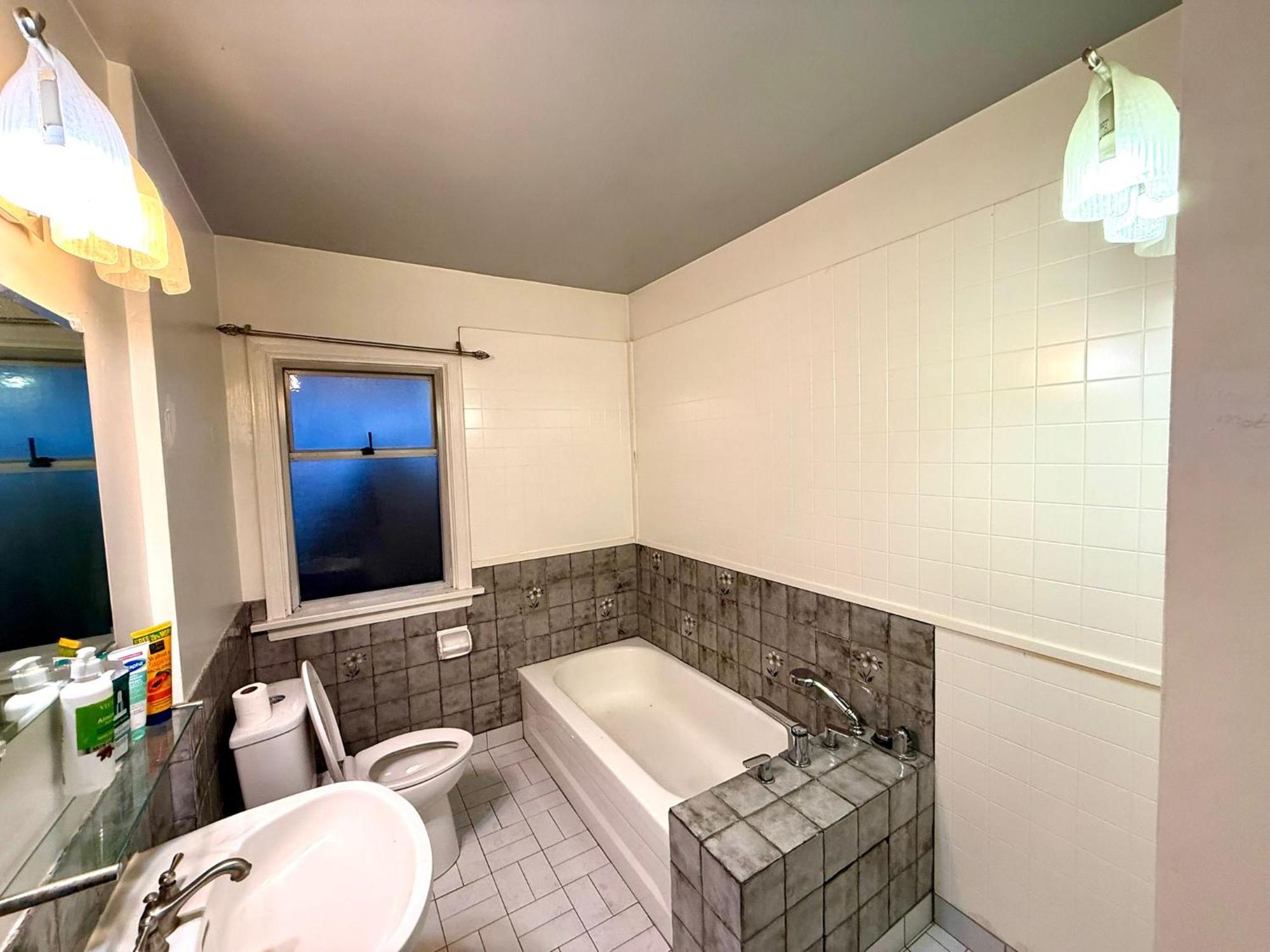 Homestay In Vancouver In Open Living Room- Comfortable & Beautiful Bed ภายนอก รูปภาพ